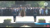 Празднование Дня республики началось с возложения цветов к Мемориалу Славы