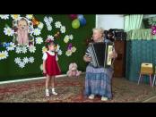 Аня ищет родителей, готовых полюбить ее