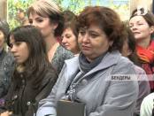 Бендерская детская художественная школа представила выставку «Полвека с городом родным»